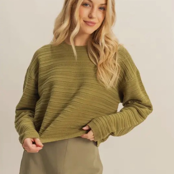 Olive sweater - Picture 1 of 1